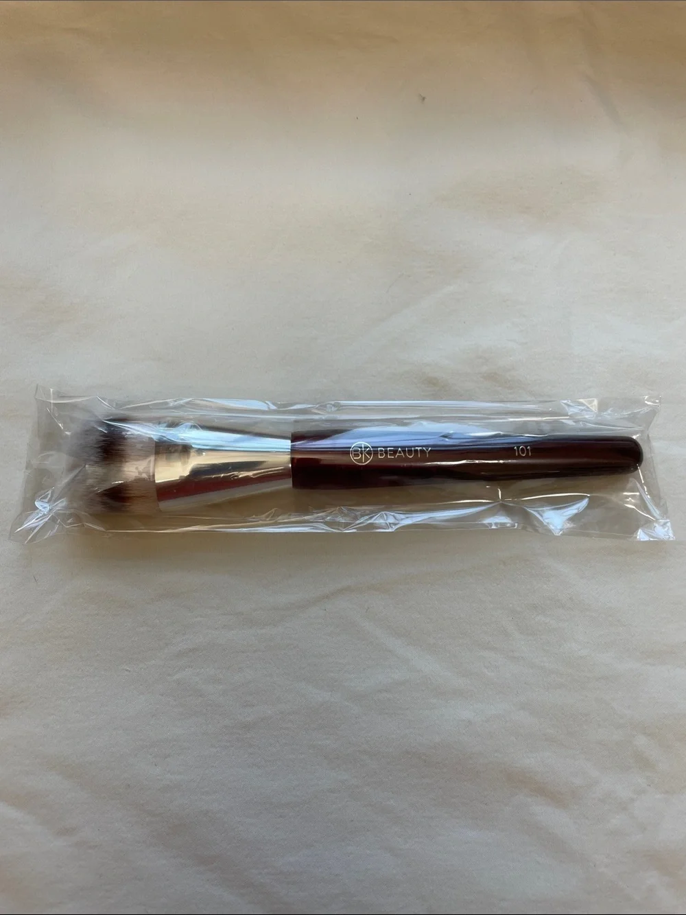 101 Contoured Foundation Brush - NWT
